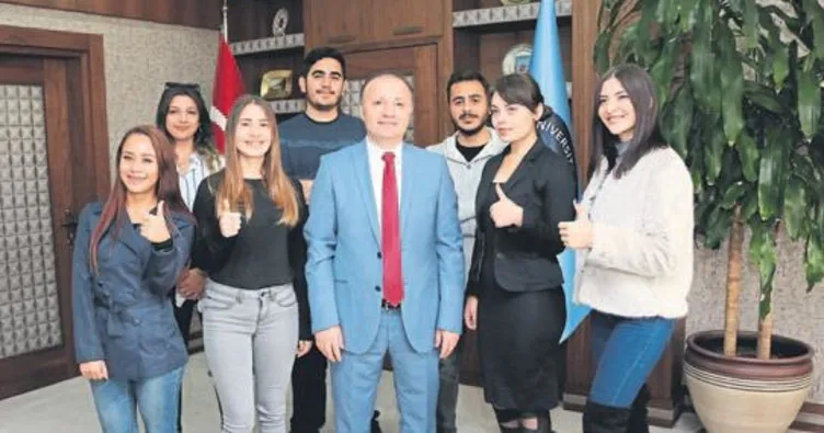 Öğrencilerin gözdesi rektör