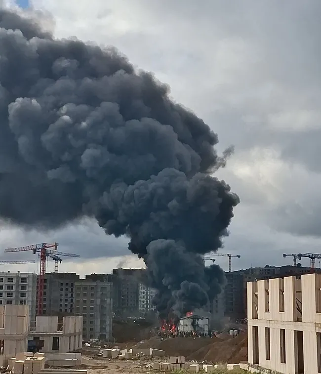 son-dakika-tuzlada-isci-konteynerinde-yangin-cikti-ekipler-seferber-oldu-1772006993408.jpg (1759×2048)