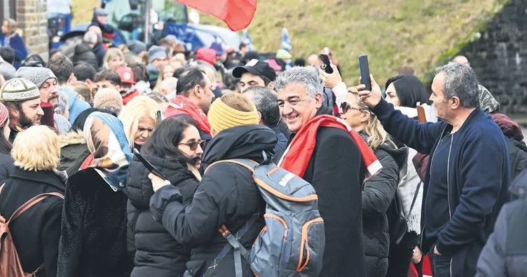 Türk köyünde karnaval coşkusu