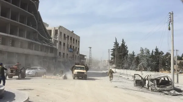 TSK ve ÖSO birlikleri Afrin ilçe merkezinde kontrolü sağladı