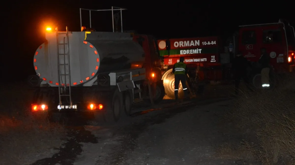 Cunda Adası’nda korkutan makilik yangını! Alevler kontrol altına alındı