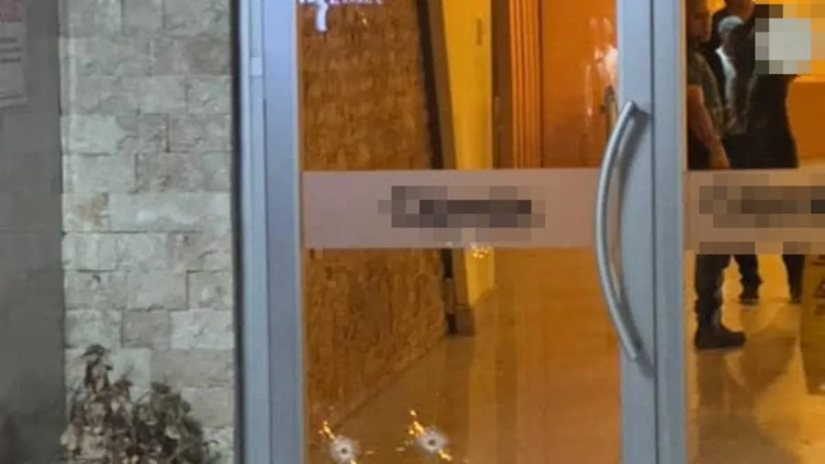 Esenyurt'ta dehşet anları! Döner restoranına kurşun yağmuru: 100 liraya sattığı için...