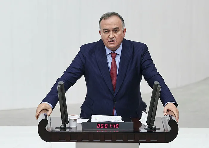 aksener-ve-kilicdaroglunun-s-400-aciklamalarina-sert-tepki-bu-akil-tutulmasi-degilse-nedir-1645794616850.jpg Akşener ve Kılıçdaroğlu'nun S-400 açıklamalarına sert tepki: Bu akıl tutulması değilse nedir?