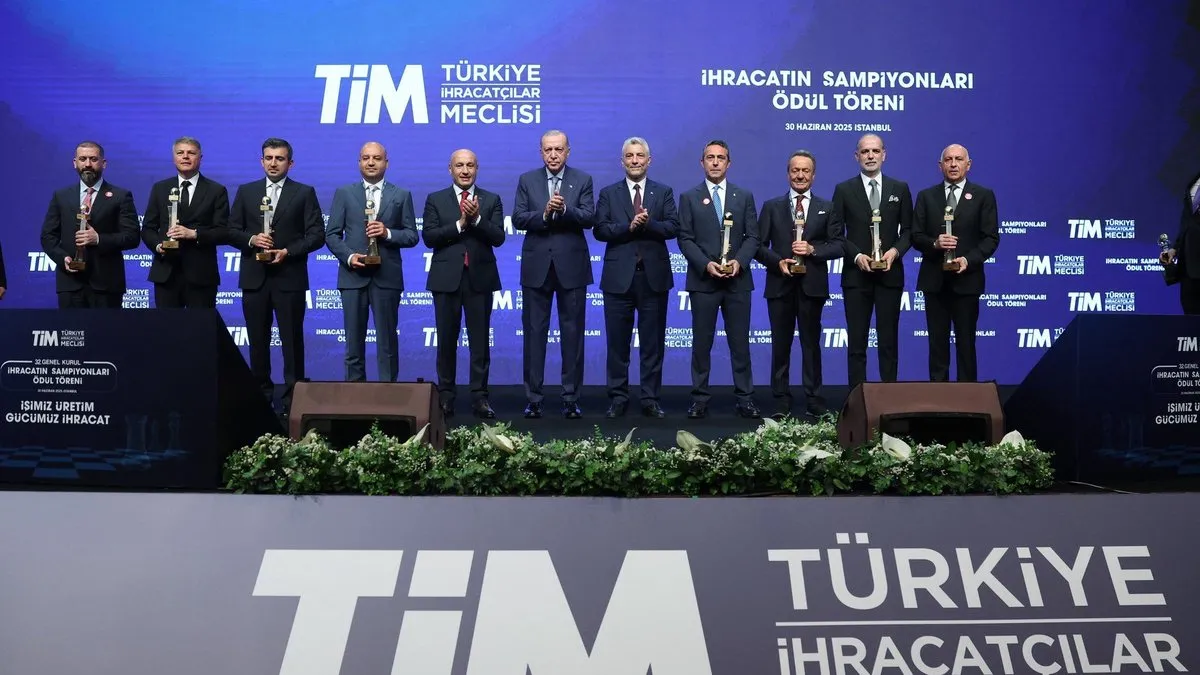 Cumhurbaşkanı Erdoğan, ihracatın şampiyonlarıyla buluştu: “Yıl sonunda enflasyonda 20'li rakamları görmeyi hedefliyoruz”