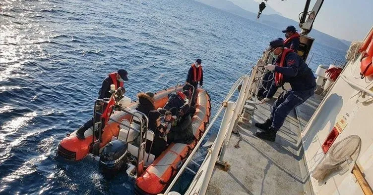 Yunan sahil güvenliğin Türk kara sularına bıraktığı 26 sığınmacı kurtarıldı