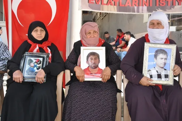 muslu-ailelerin-eylemi-suruyor-1786546206847.jpg