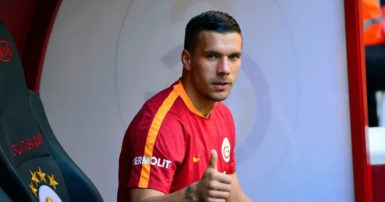 Lukas Podolski, Galatasaray’ın 500 konteyner kampanyasına 2 milyon lira bağış yaptı