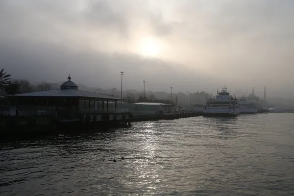 İstanbul yoğun sis altında
