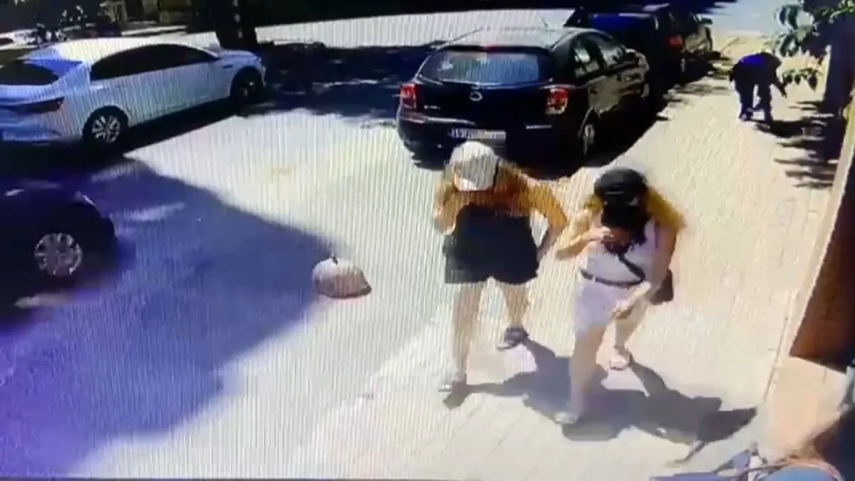 Kadın kıyafeti giyip kadınlarla soyguna gitti