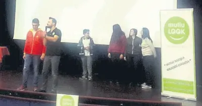 Polisten gençlere ‘Mutlu Bakış’ konferansı