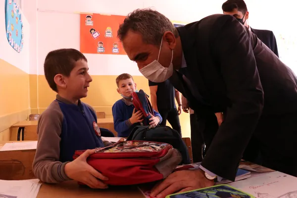 Son dakika haberi: Milli Eğitim Bakanı Mahmut Özer duyurdu... Yeni model getiriyoruz