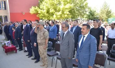 Muş’ta, 2022-2023 eğitim öğretim yılının ilk ders zili çaldı #mus Muş’ta, 2022-2023 eğitim öğretim yılının ilk ders zili çaldı #mus