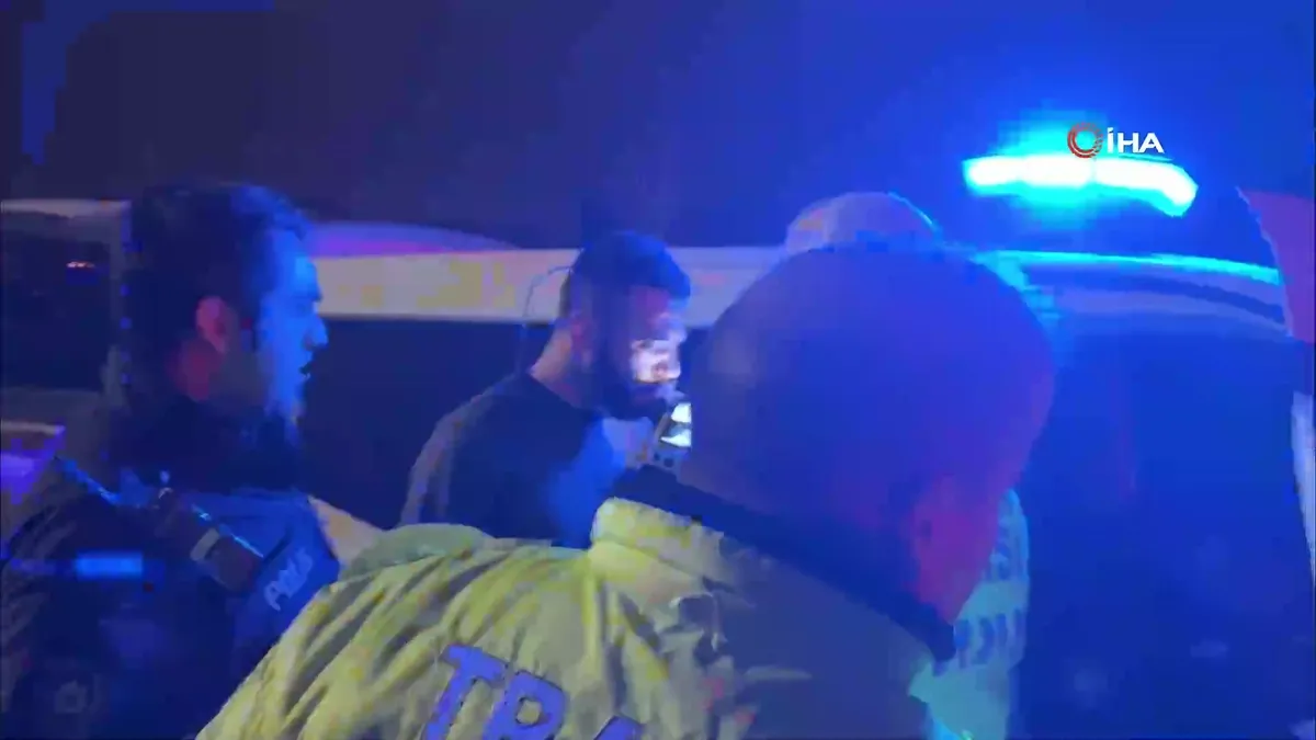 Kayseri’de polisten kaçan alkollü sürücü kaza yapınca yakalandı | Video videosunu izle Kayseri’de polisten kaçan alkollü sürücü kaza yapınca yakalandı | Video videosunu izle