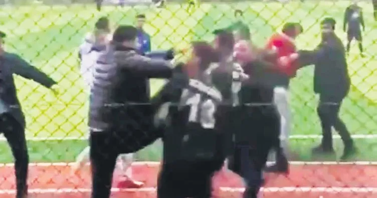 Yeşil saha yine ringe döndü