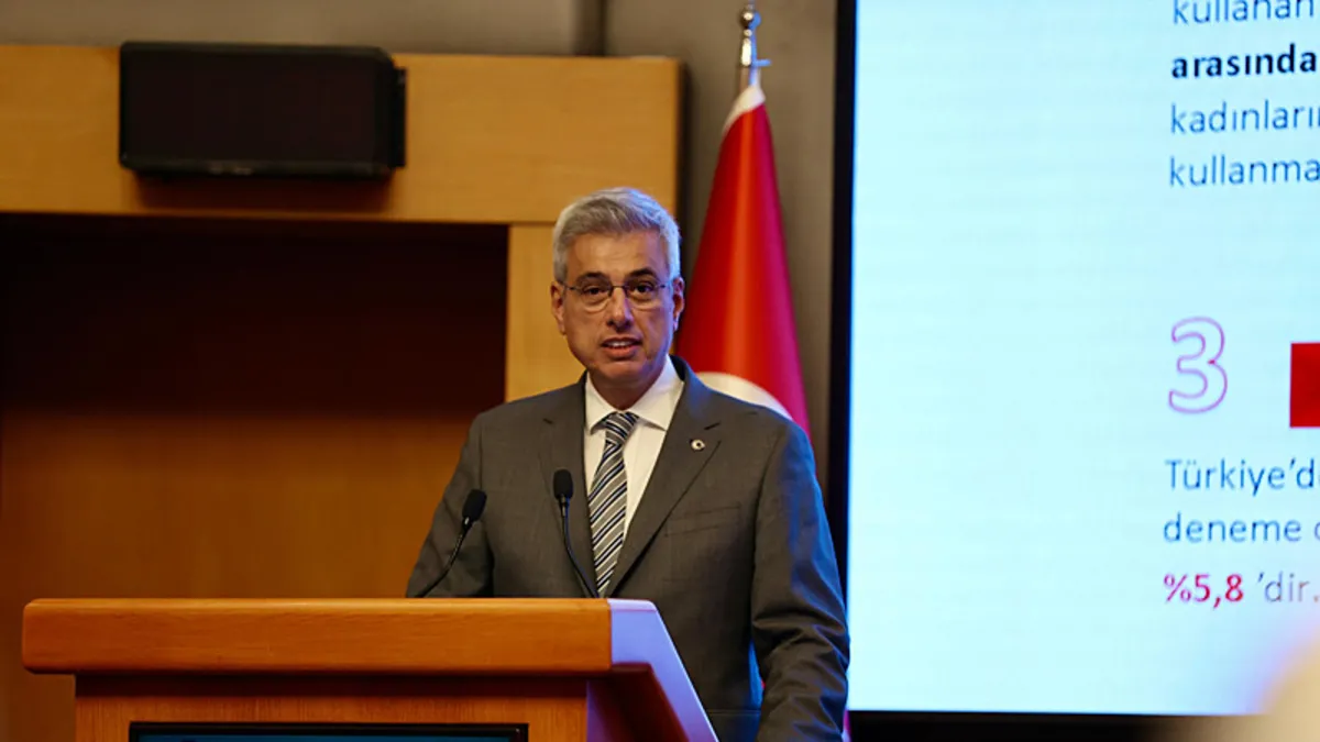 Sağlık Bakanı Kemal Memişoğlu: Türkiye milli sağlık sanayisinin gelişmesinde büyük çaba harcıyor Sağlık Bakanı Kemal Memişoğlu: Türkiye milli sağlık sanayisinin gelişmesinde büyük çaba harcıyor