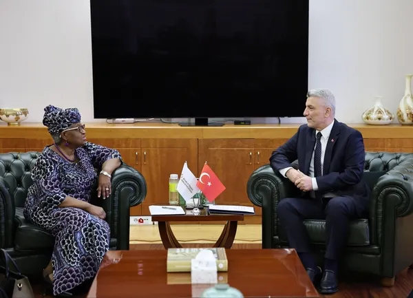 bakan-bolat-dto-genel-direktoru-okonjo-iweala-ile-gorustu-1771931301246.jpg