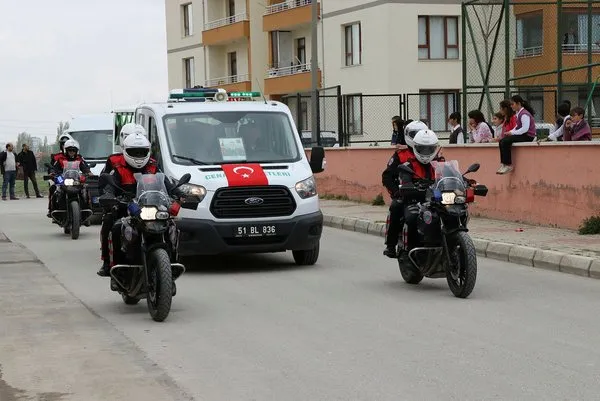 Dinamit imhası sırasında şehit düşen uzman çavuş toprağa verildi