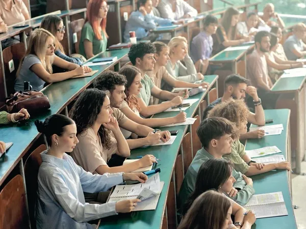 universiteli-olmadan-once-mutlaka-okuyun-1785268558037.jpeg