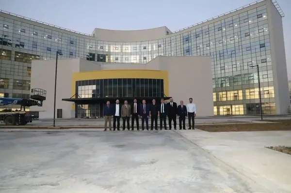 trabzonda-dev-yatirim-762-sismik-izolatorlu-dev-hastanede-son-hazirliklar-33-ameliyathane-300-poliklinik-1792913781381.jpg