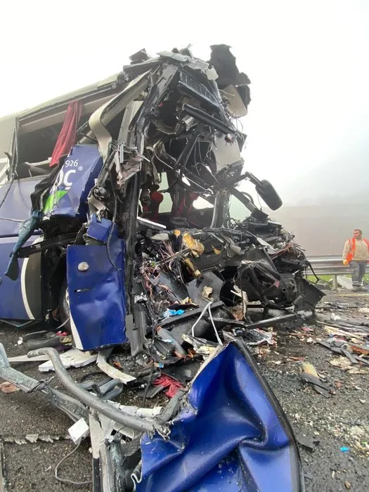 Son dakika: Sakarya'da korkunç kaza! 10 kişi hayatını kaybetti 57 kişi ise yaralandı