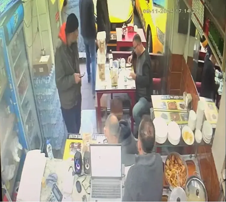 Yer İstanbul: Taksiciye kızdı lastikleri patlattı! Yemek yiyoruz, bitince götürürüm