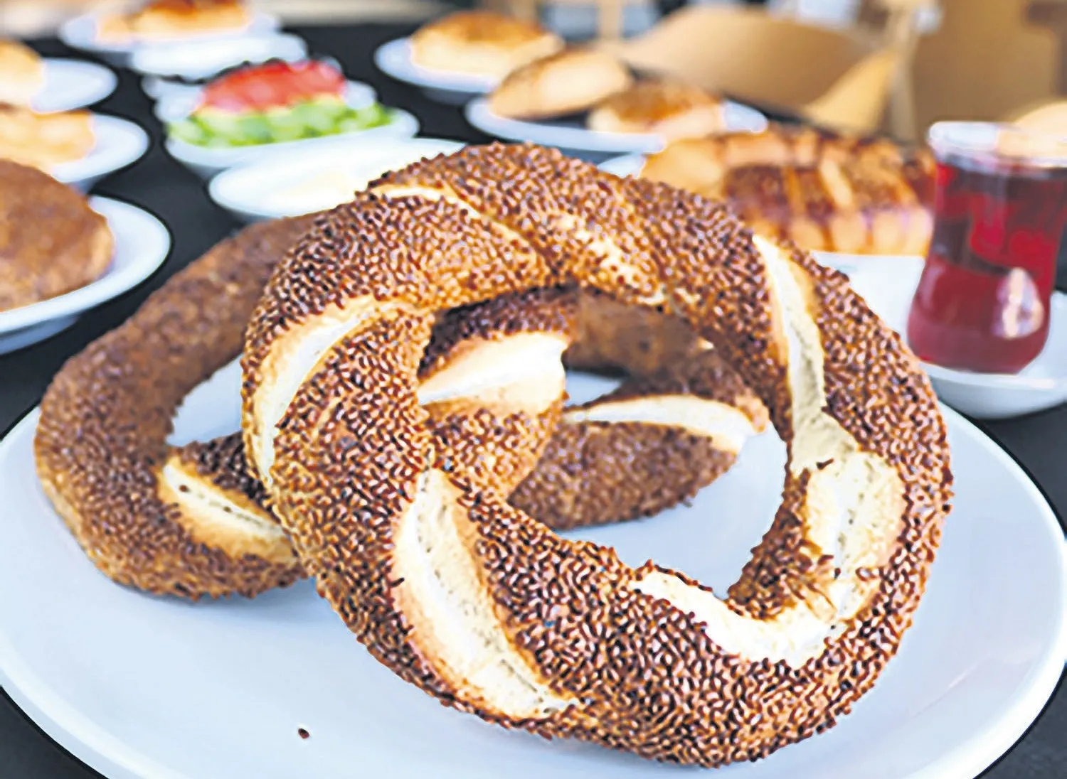 İDİL AÇIKALIN / Simitsiz pazar olur mu? İDİL AÇIKALIN / Simitsiz pazar olur mu?