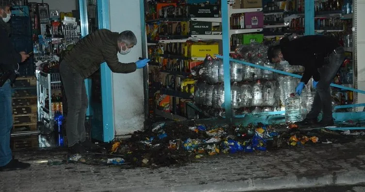 Arnavutköy’de markete el yapımı patlayıcı atıldı