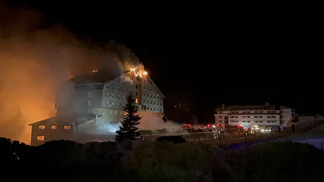 SON DAKİKA... Grand Kartal Otel davasında dördüncü gün! Baş aşçıdan acılı aileleri çıldırtan sözler: Hepsi salonu terk etti!