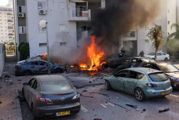 İSRAİL FİLİSTİN SON DAKİKA: Saat verip İsrail’i uyarmıştı! Hamas’ın verdiği süre doldu: Gazze’den füzeler ateşlendi