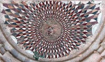 Medusa mozaiğinin üzeri kış şartlarından korunması için örtülecek #burdur Medusa mozaiğinin üzeri kış şartlarından korunması için örtülecek #burdur
