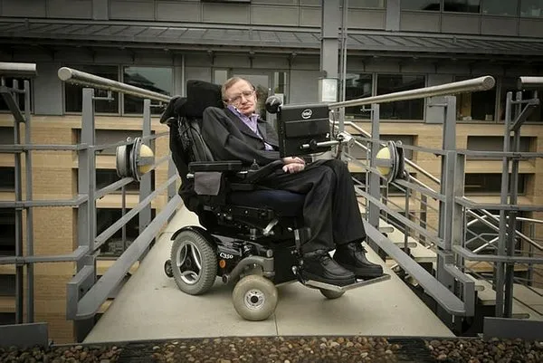 Stephen Hawking'in bilime kazandırdığı yenilikler