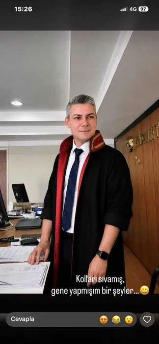 SON DAKİKA… Sözde hakim çetesine film gibi operasyon! Vatandaşı hatta eşini bile ‘hakimim’ diyerek dolandırmış: Evinden servet çıktı!