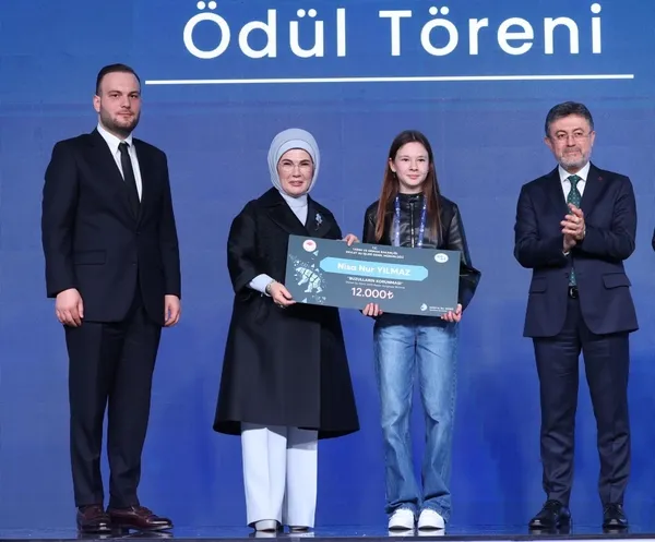 emine-erdogan-su-verimliligi-zirvesinde-konustu-musluktan-akan-su-85-milyonun-ortak-hayat-kaynagidir-1742657608441.jpg