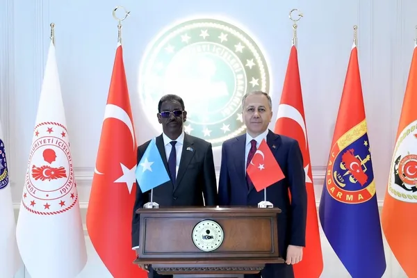 turkiye-ve-somali-arasinda-guvenlik-is-birligi-bakan-yerlikaya-somali-heyetini-agirladi-1738761427257.jpg