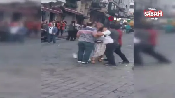 İstanbul Taksim’de iki grup arasında çıkan kavgaya kadınlar da karıştı!