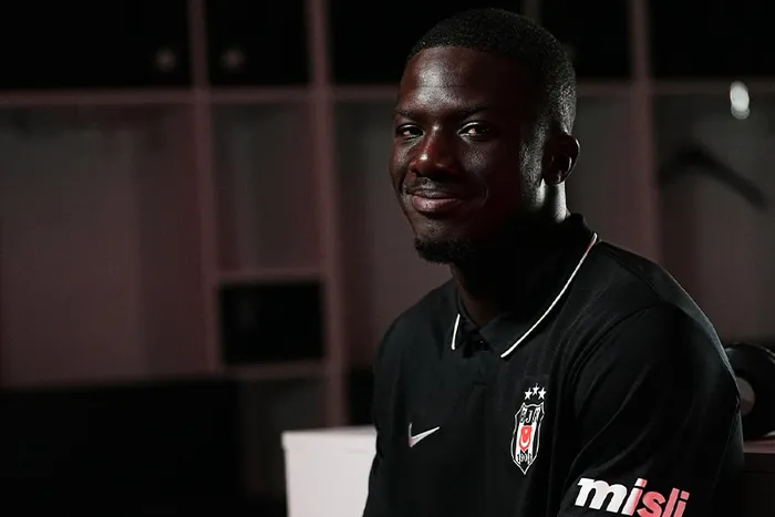 besiktasin-yeni-transferi-kassoum-ouattaradan-taraftara-mesaj-1783092633402.jpg