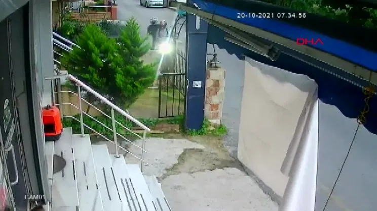 İstanbul Ümraniye'de motosiklet hırsızlığı güvenlik kamerasında
