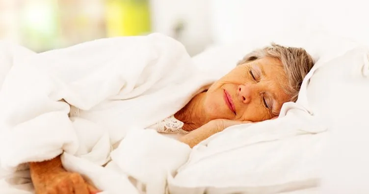 Uzmanından yaşlılara düzenli uyku tavsiyesi
