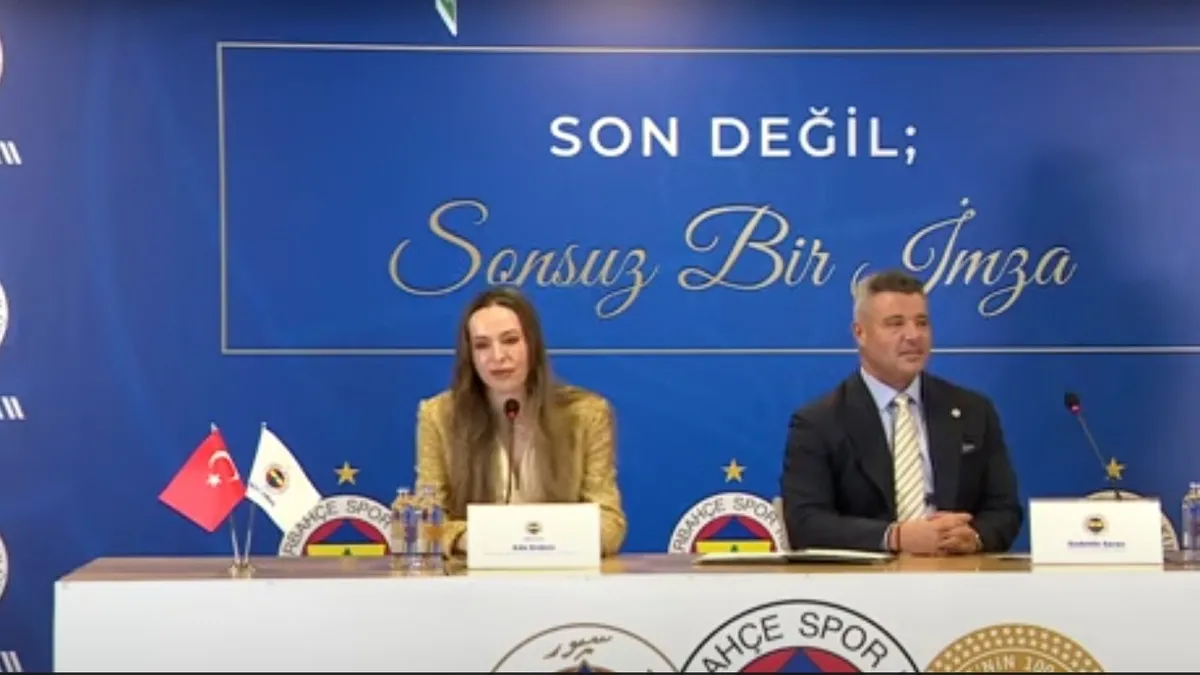 Eda Erdem, Fenerbahçe ile 2 yıllık sözleşme imzaladı Eda Erdem, Fenerbahçe ile 2 yıllık sözleşme imzaladı
