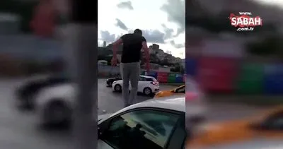 Son dakika: Alibeyköy’de trafikte kadına saldırı! Trafik magandası tartıştığı kadın sürücünün aracının camlarını kırdı! | Video