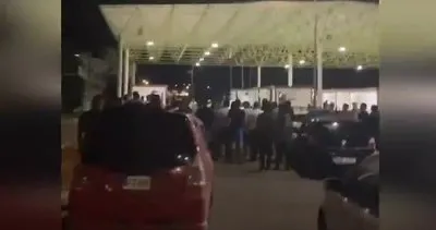 KKTC Sınır kapısında taşkınlık çıkaran Rumlara Türk vatandaşlardan Mehterli ders! | Video