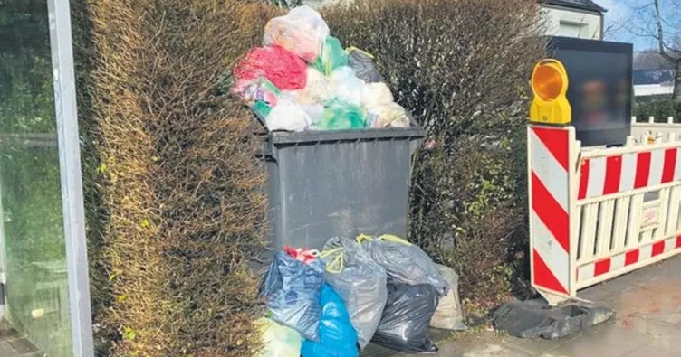 Sokaklar çöplüğe döndü