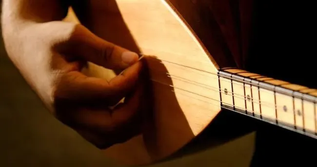 Saz ve Bağlamanın Farkı Nedir? Saz ve Bağlama Aynı Mı, Farklı Mı?