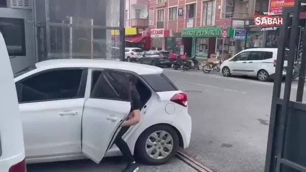 Ayaklarıyla araç kullanan sürücü yakalandı | Video