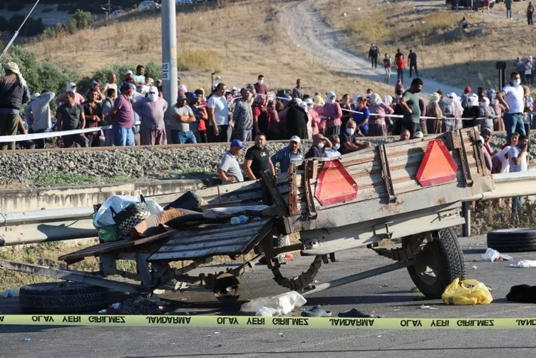 Son dakika: Manisa'da korkunç kaza! 2 ölü, 10 yaralı...