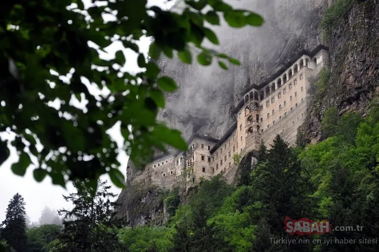 Sümela Manastırı’nda 360 tonluk kaya tehdidi