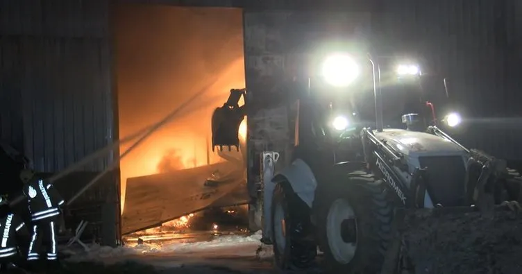 Çatalca’da fabrika deposunda yangın