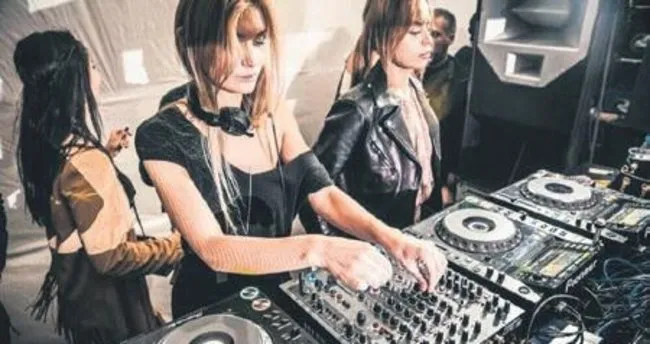 Dunyaca Unlu Dj Istanbul Da Magazin Haberleri