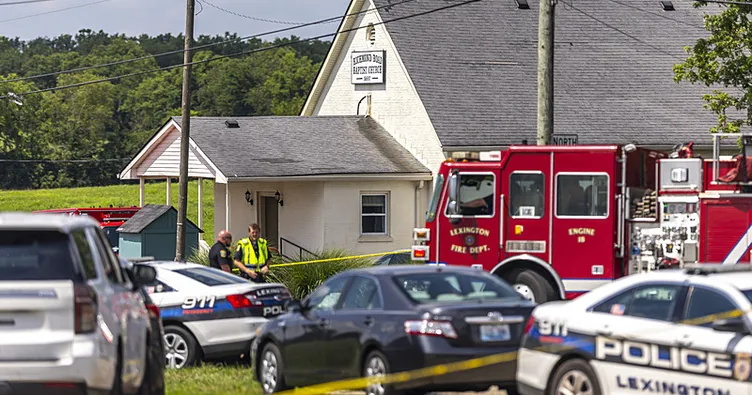 ABD’de peş peşe silahlı saldırılar: Önce polisle çatıştı sonra kiliseyi bastı