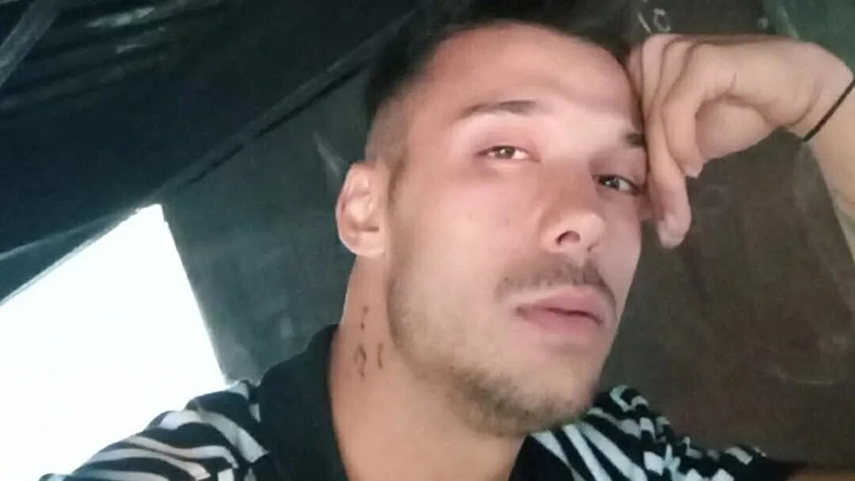 Genç müzisyeni kalbinden bıçakladılar